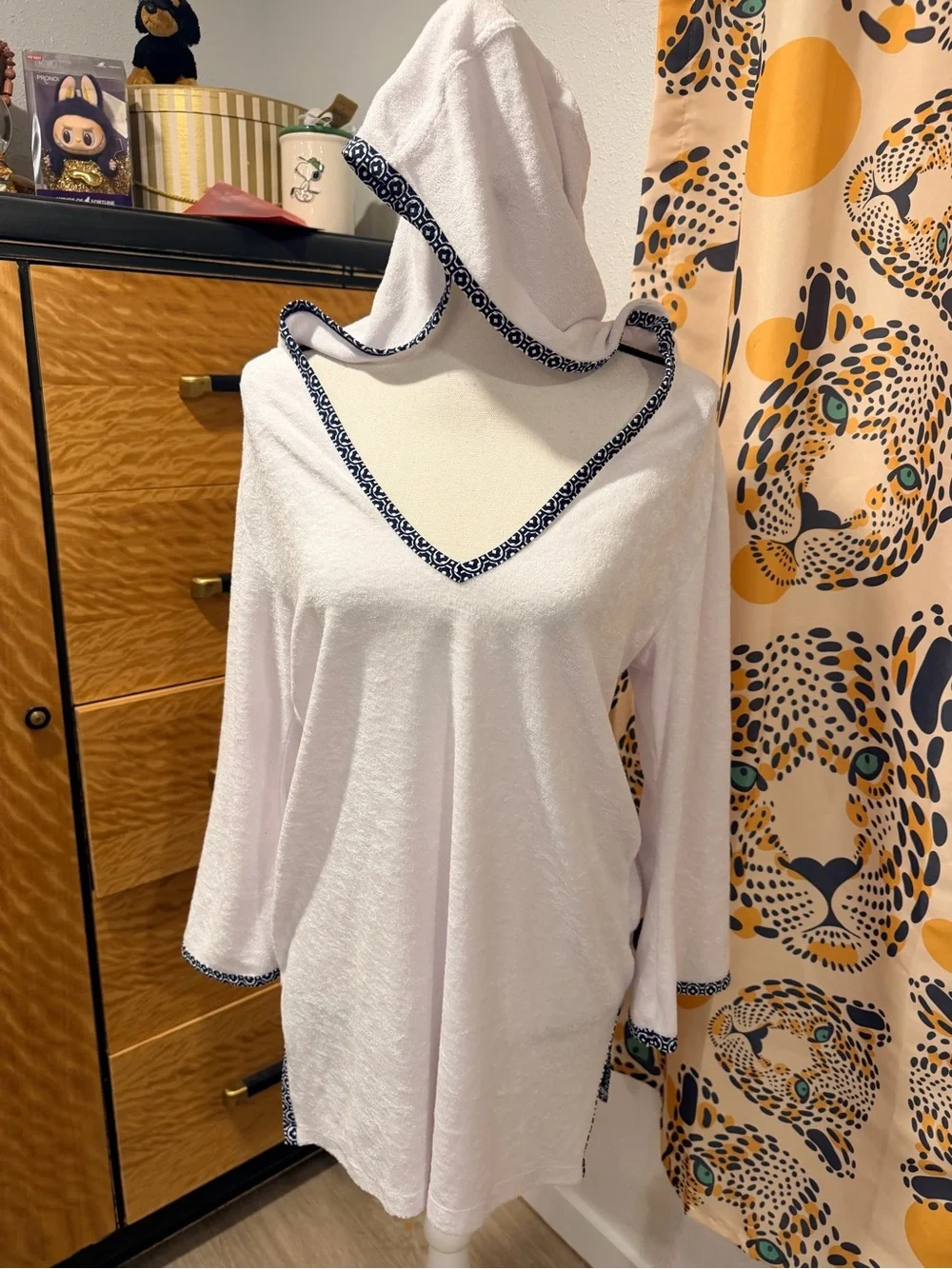 Helen Jon Tangier White V-Neck Swim Cover-Up Tunic with Blue Trim medium